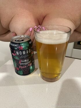boobs-beer Nude Leaks OnlyFans Photo 9
