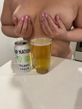 boobs-beer Nude Leaks OnlyFans Photo 10