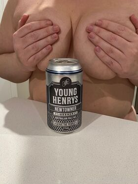 boobs-beer Nude Leaks OnlyFans Photo 13