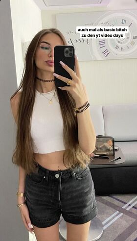 Bougebby Nude Leaks OnlyFans Photo 37