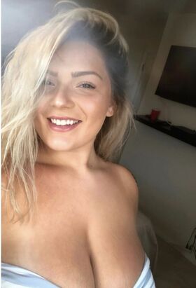 Brianna P Nude Leaks OnlyFans Photo 9