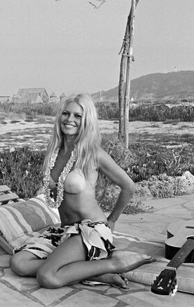 Brigitte Bardot Nude Leaks OnlyFans Photo 107