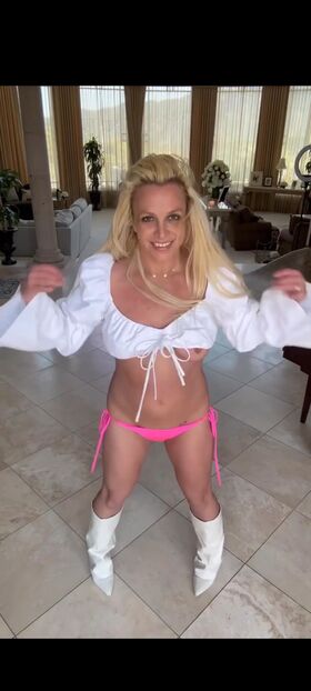 Britney Spears Nude Leaks OnlyFans Photo 81
