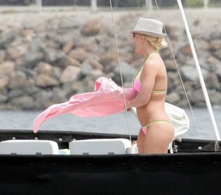 Britney Spears Nude Leaks OnlyFans Photo 145