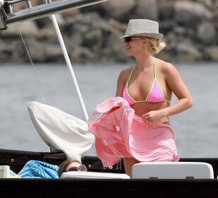 Britney Spears Nude Leaks OnlyFans Photo 155
