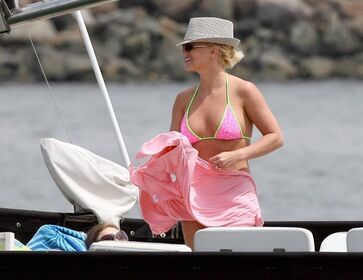 Britney Spears Nude Leaks OnlyFans Photo 159