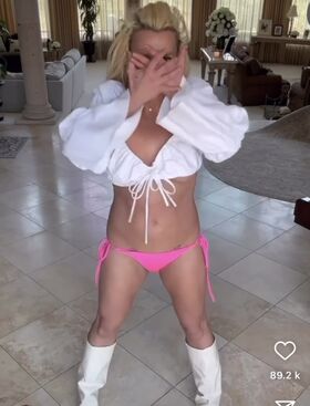 Britney Spears Nude Leaks OnlyFans Photo 172