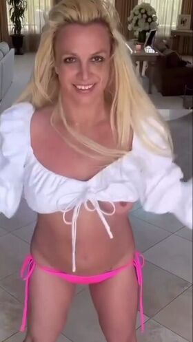 Britney Spears Nude Leaks OnlyFans Photo 228