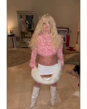 Britney Spears Nude Leaks OnlyFans Photo 367