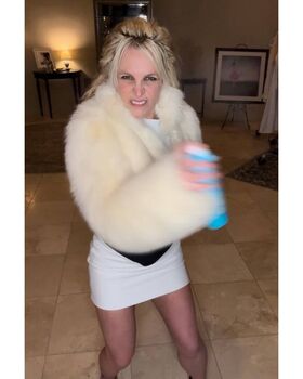 Britney Spears Nude Leaks OnlyFans Photo 414