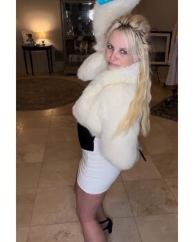 Britney Spears Nude Leaks OnlyFans Photo 416