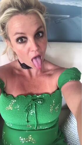 Britney Spears Nude Leaks OnlyFans Photo 627
