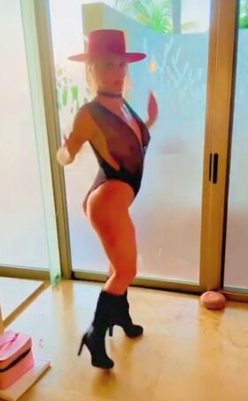 Britney Spears Фото просочення OnlyFans (оголене) 1714