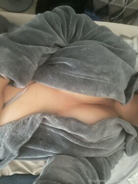 Britt Cuadra Nude Leaks OnlyFans Photo 211