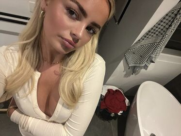 brontesheppeard Nude Leaks OnlyFans Photo 36