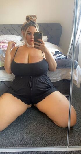 bustyholly Nude Leaks OnlyFans Photo 60