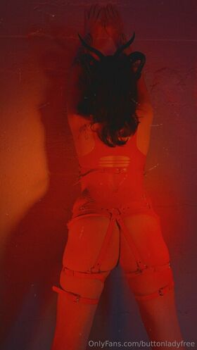 buttonladyfree