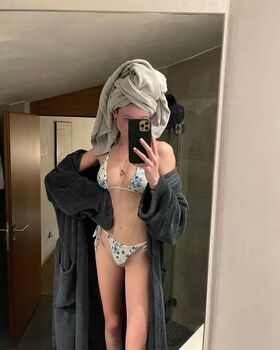 caitlinerinoneill Nude Leaks OnlyFans Photo 37