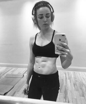 Caity Lotz Nude Leaks OnlyFans Photo 16