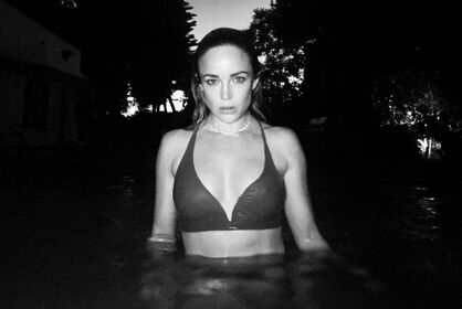 Caity Lotz Nude Leaks OnlyFans Photo 33