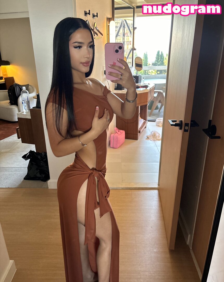 camihenao  camiihenaoo  hehatecamii Гола изтичане OnlyFans снимка 27 -  Nudogram v2.1