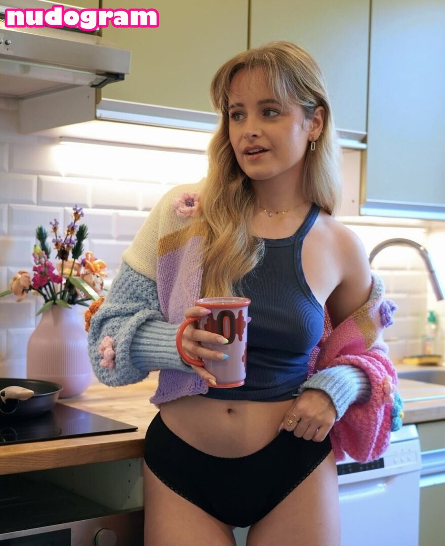 Camille LV  CamilleLvqu  camille_lvqu  camillelovesboats Фото утечки  OnlyFans обнаженная №49 - Nudogram v2.1