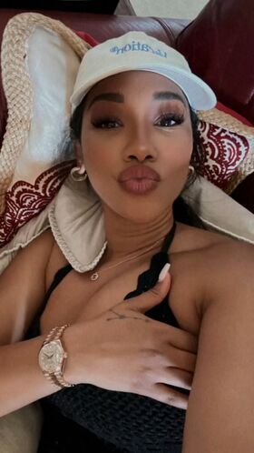 Candice Patton Nude Leaks OnlyFans Photo 1
