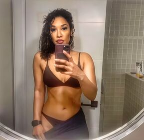 Candice Patton Nude Leaks OnlyFans Photo 13