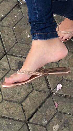 Candid Feet Nude Leaks OnlyFans Photo 12