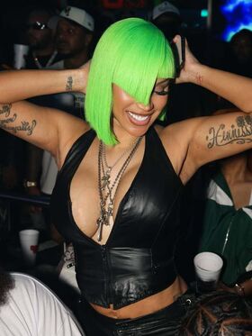 Cardi B Foto trapelata OnlyFans nuda 718