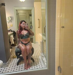 Caresse Simonaro Nude Leaks OnlyFans Photo 13