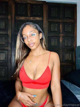 caribbeanbuns Nude Leaks OnlyFans Photo 41