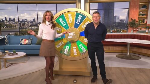 Cat Deeley Nude Leaks OnlyFans Photo 37