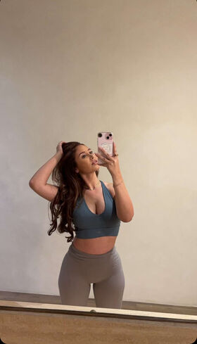 Catherine Mcbroom / Catherine Paiz