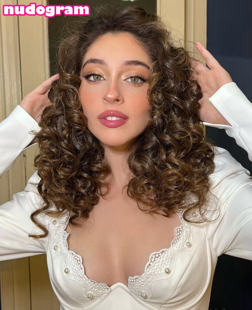 Cemre Baysel's leaked moment