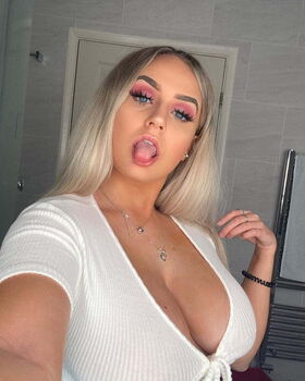 Cerys Lilly Nude Leaks OnlyFans Photo 30