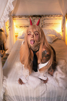 Chainsawman Nude Leaks OnlyFans Photo 14