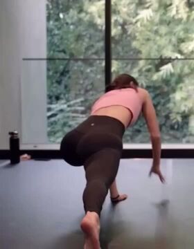 Charli D'Amelio Nahé uniklé OnlyFans foto 2202