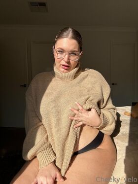 cheeky_yelofree Nude Leaks OnlyFans Photo 44