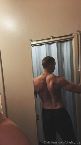 chefcyrus Nøgne lækkede OnlyFans foto 20