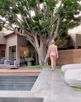 Chelsea Handler Nude Leaks OnlyFans Photo 13