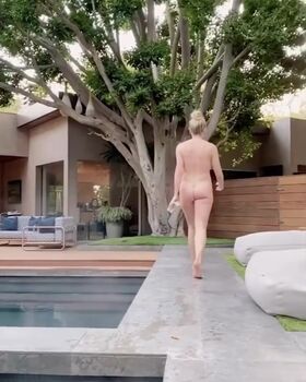 Chelsea Handler Nude Leaks OnlyFans Photo 14