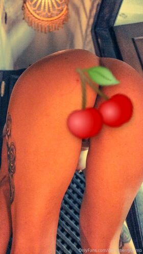 Cherry Bomb Nude Leaks OnlyFans Photo 2