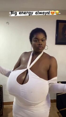 Chioma Lovv Nude Leaks OnlyFans Photo 24