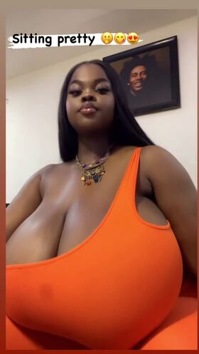 Chioma Lovv Nude Leaks OnlyFans Photo 25
