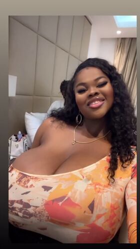 Chioma Lovv Nude Leaks OnlyFans Photo 49