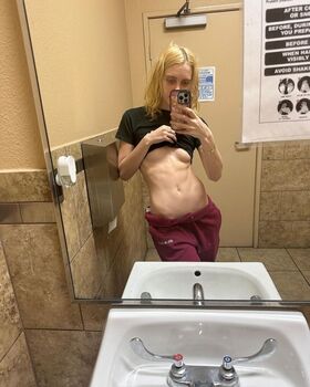 Chloe Cherry Nude Leaks OnlyFans Photo 19