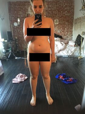 Chloe Fineman Nude Leaks OnlyFans Photo 15