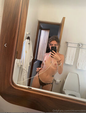Chloe Modele Nude Leaks OnlyFans Photo 13