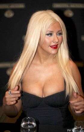 Christina Aguilera Nude Leaks OnlyFans Photo 209
